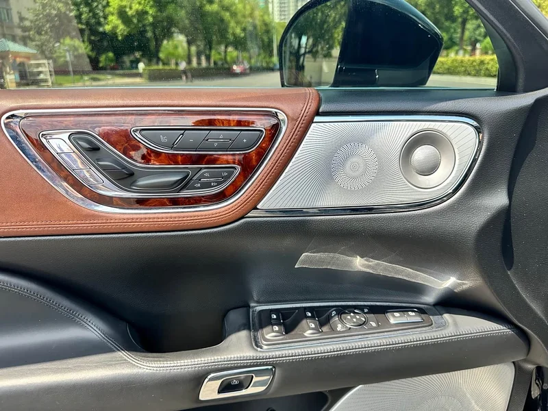 Lincoln Continental — фото 12