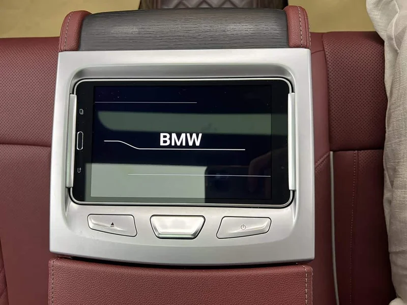 BMW 5-Series — фото 15