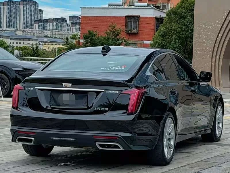 Cadillac CT5 — фото 9