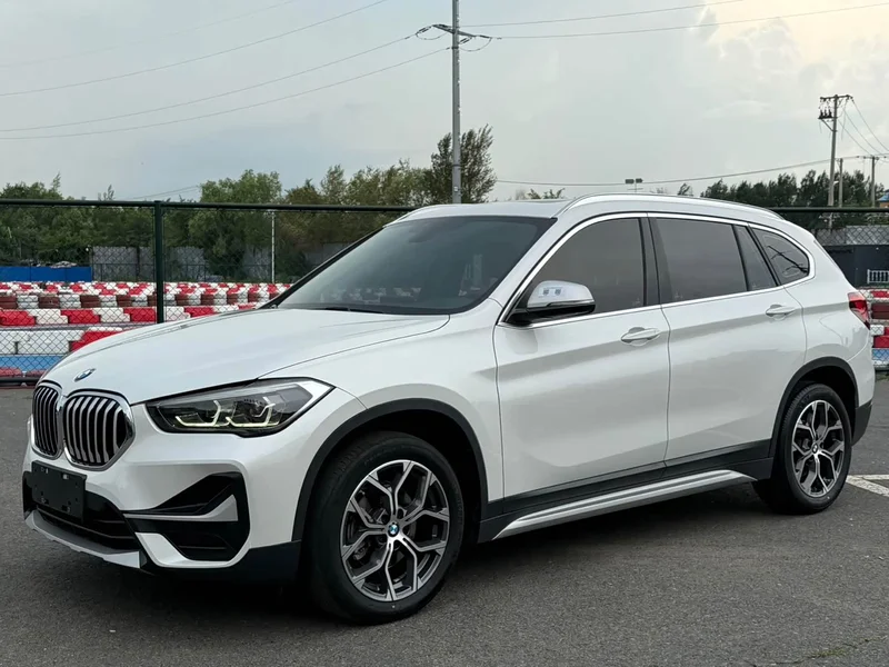BMW X1 — фото 1