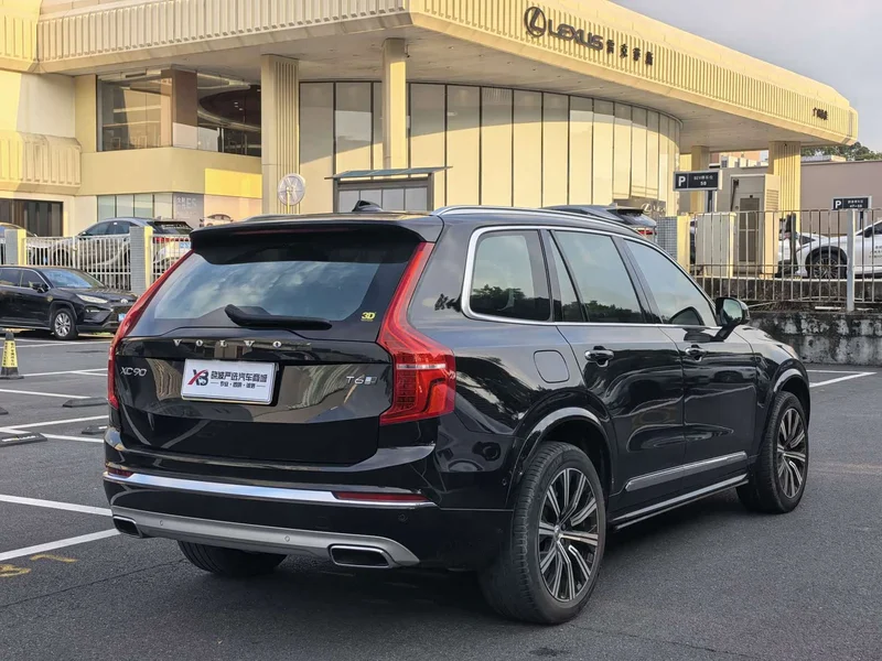 Volvo XC90 — фото 17
