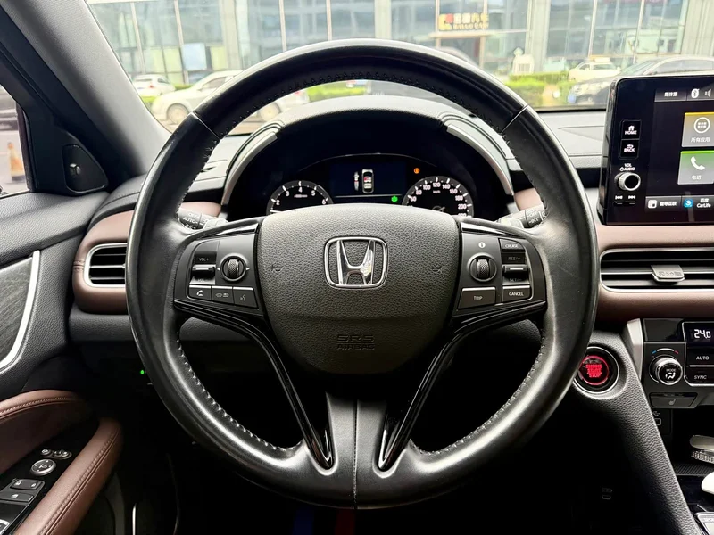 Honda UR-V — фото 12
