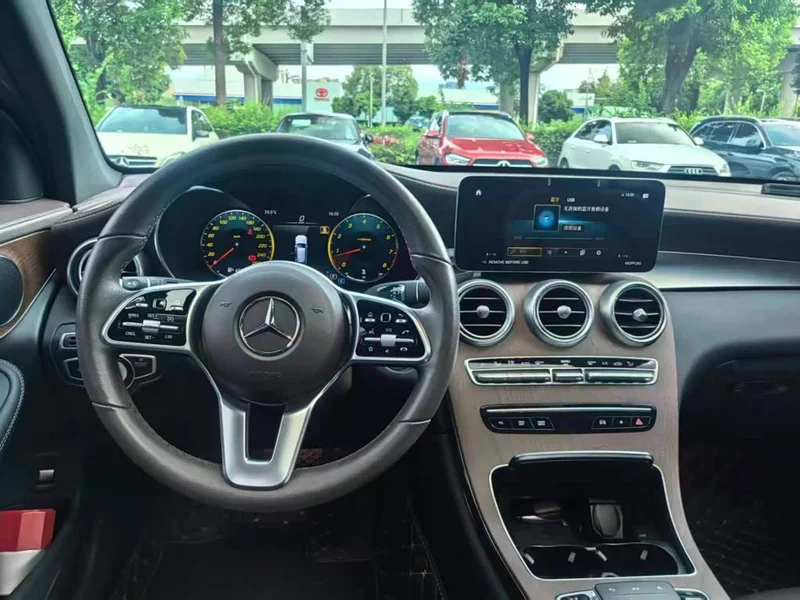 Mercedes-Benz GLC — фото 14