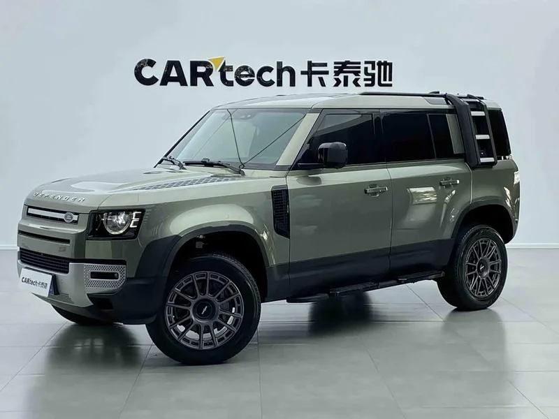 Land Rover Defender — фото 1