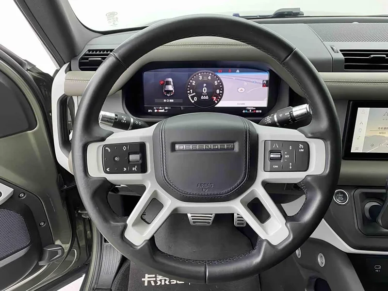 Land Rover Defender — фото 16