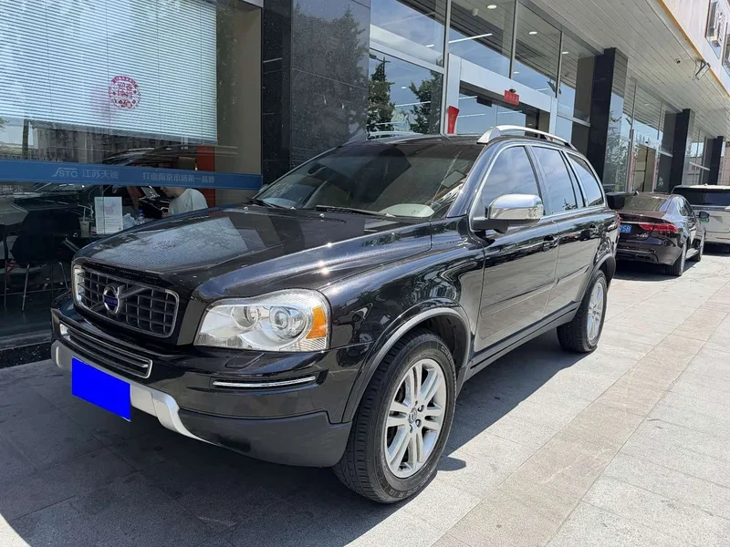 Volvo XC90 — фото 1