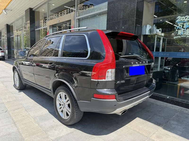 Volvo XC90 — фото 14