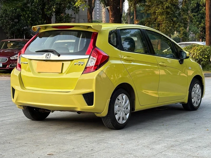 Honda Fit — фото 13