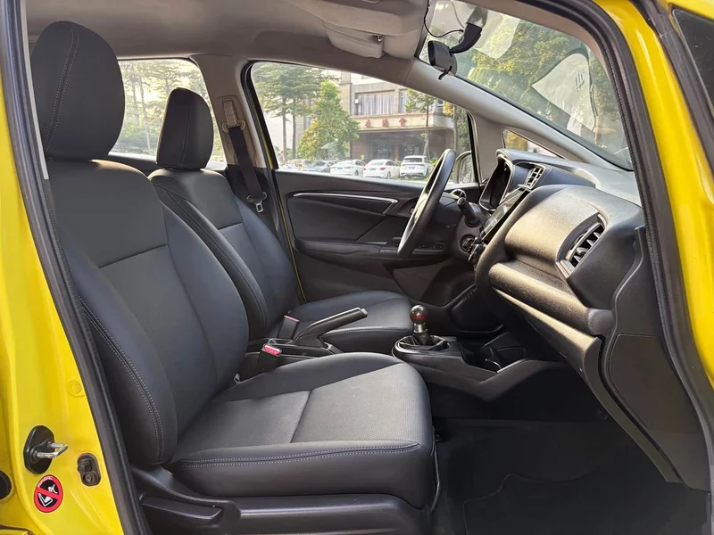 Honda Fit — фото 10