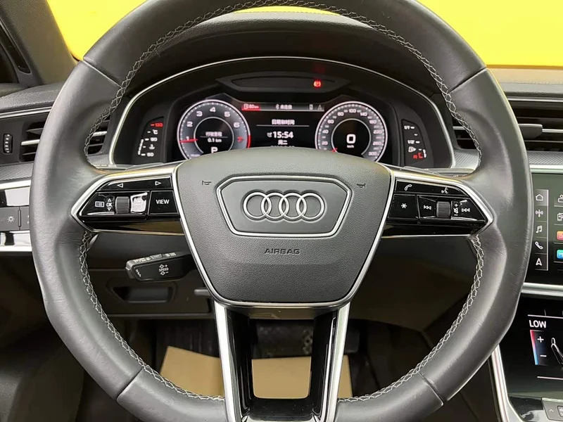 Audi A6L — фото 12