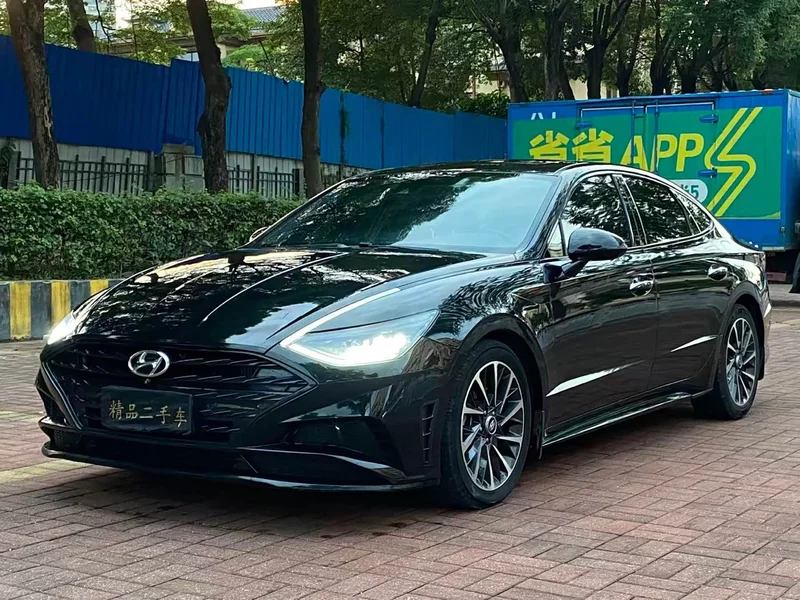 Hyundai Sonata — фото 1