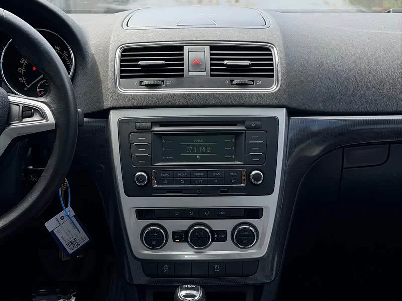 Skoda Yeti — фото 15