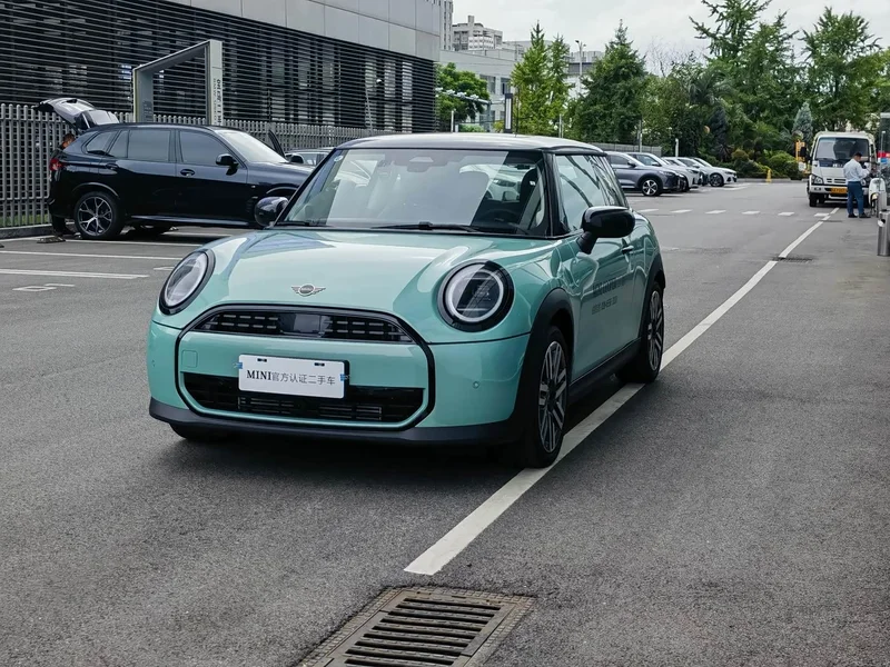 MINI MINI