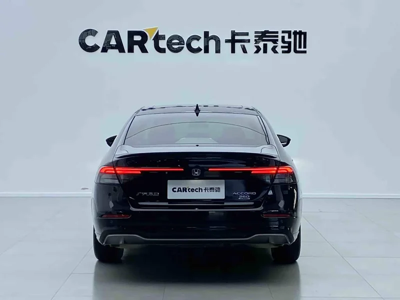Honda Accord — фото 5