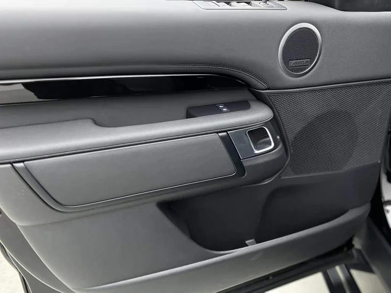 Land Rover Discovery — фото 19