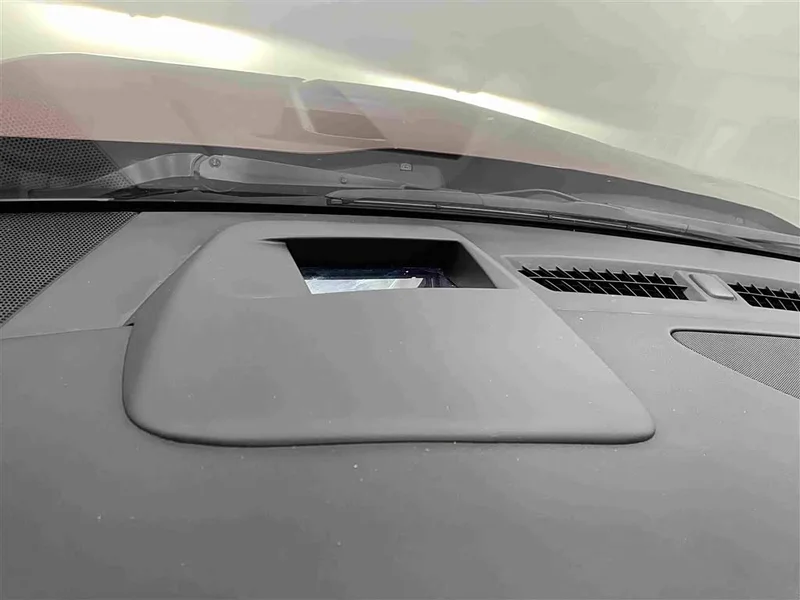 Cadillac XT4 — фото 11