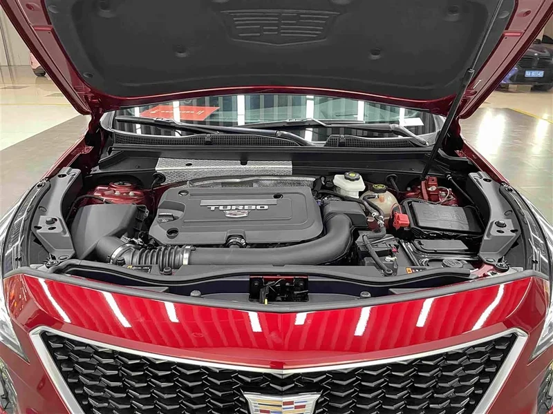 Cadillac XT4 — фото 17