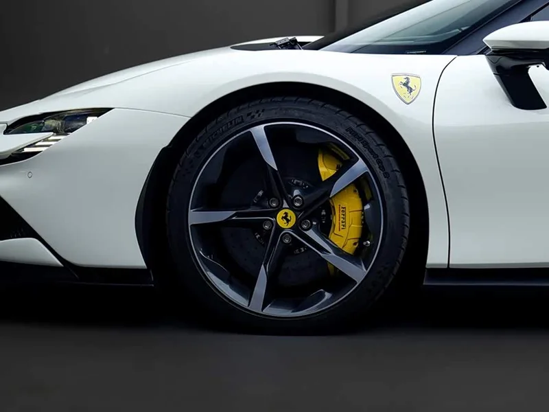 Ferrari SF90 — фото 8