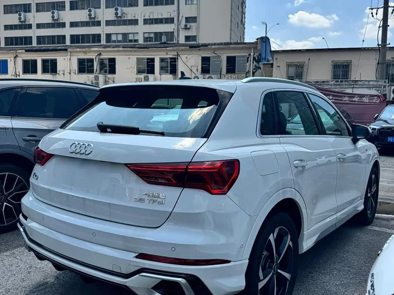 Audi Q3 — фото 8