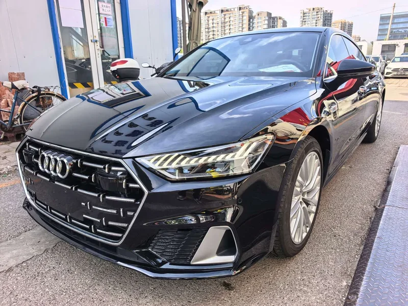 Audi A7L