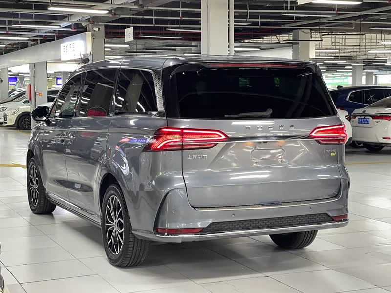Roewe iMAX8 New Energy — фото 4