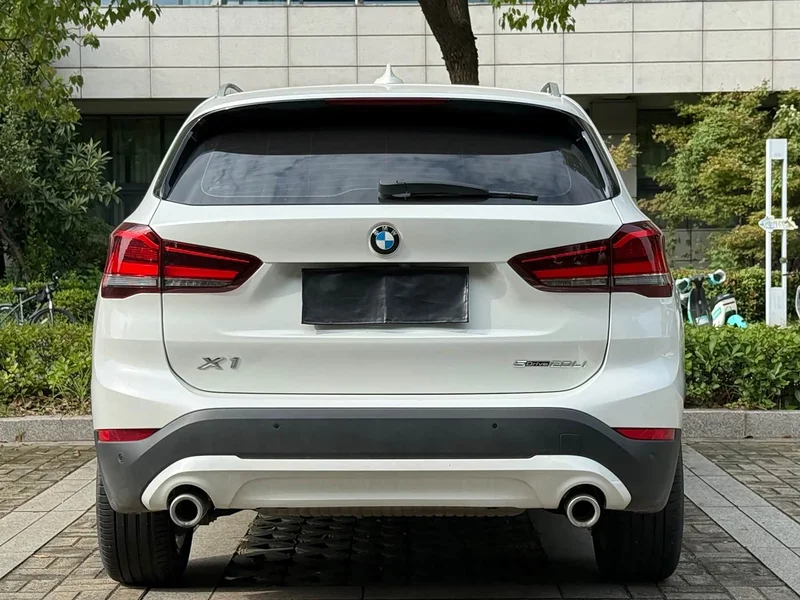 BMW X1 — фото 8