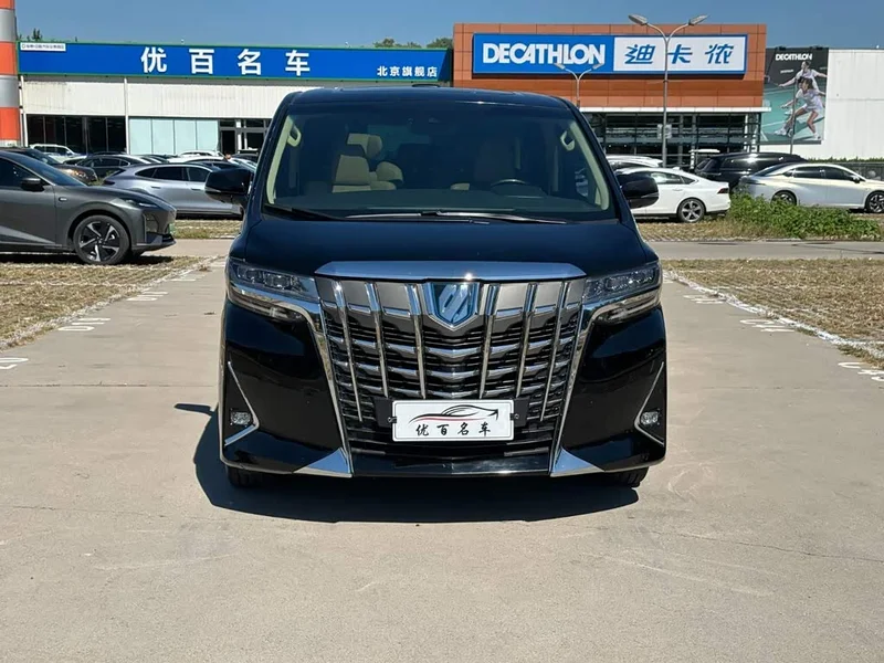Toyota Alphard — фото 13