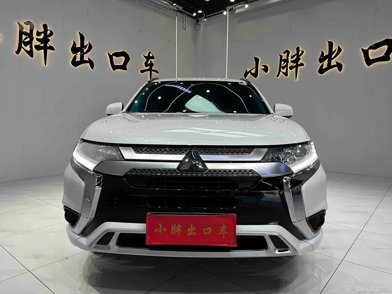 Mitsubishi Outlander — фото 2