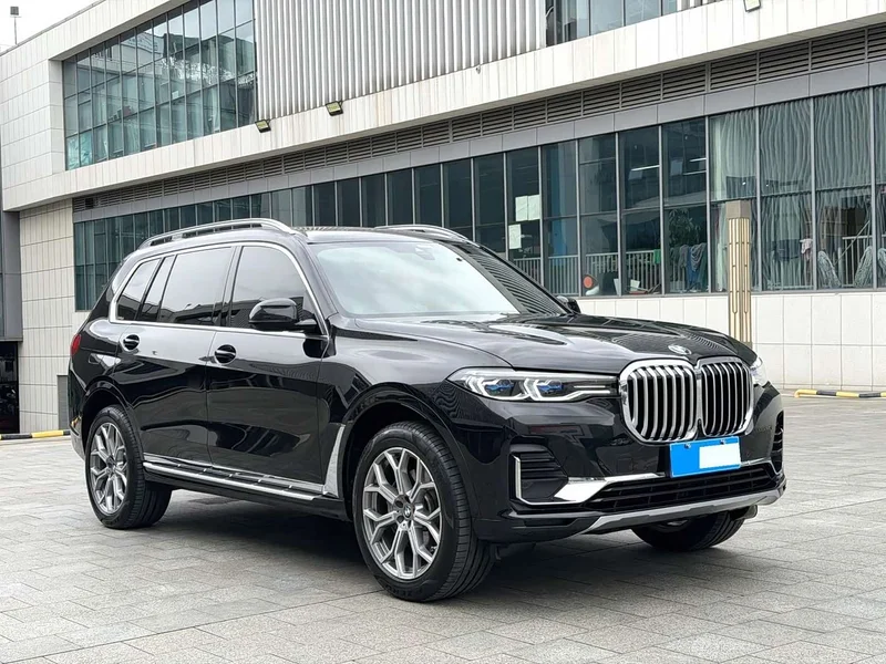 BMW X7 — фото 3