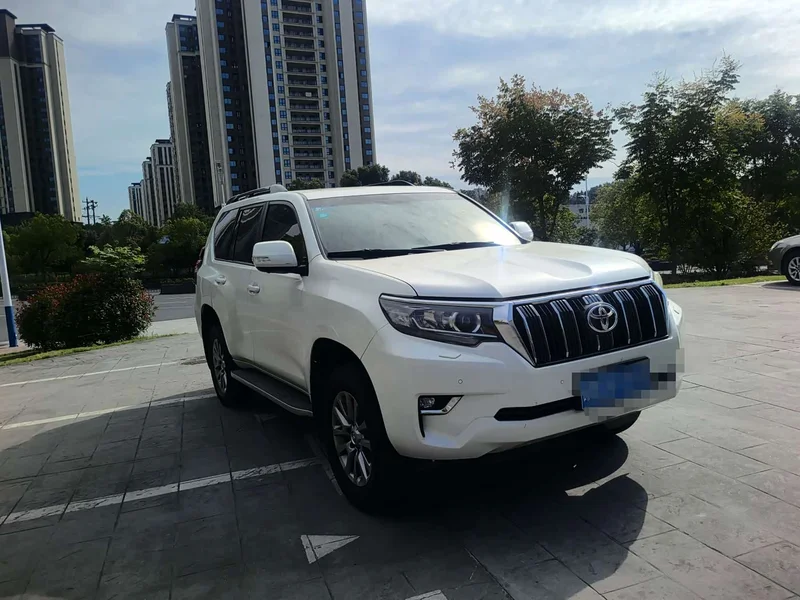 Toyota Prado — фото 3