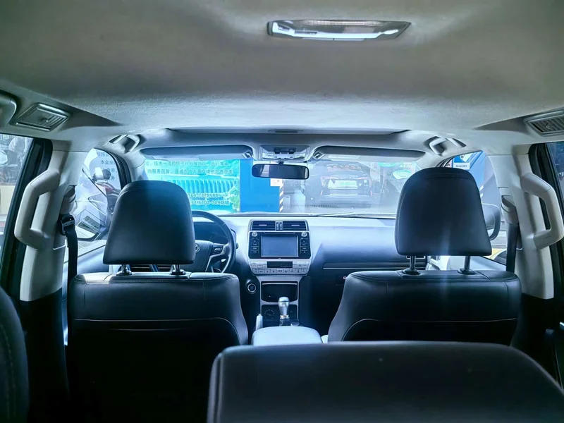 Toyota Prado — фото 9