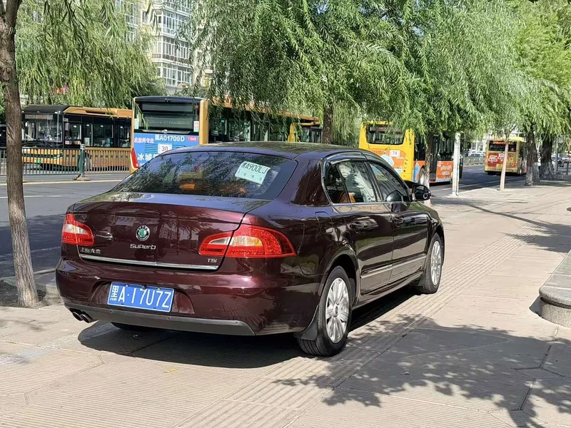 Volkswagen Superb — фото 4