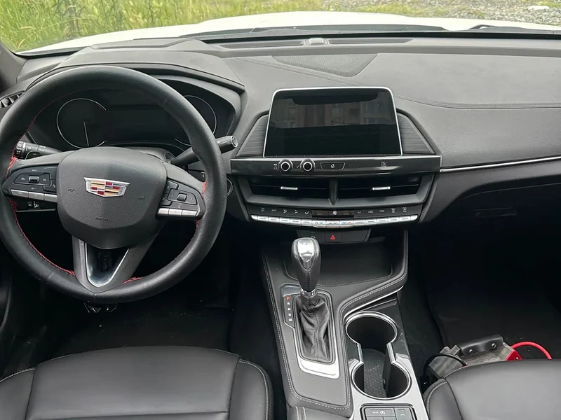 Cadillac CT4 — фото 6