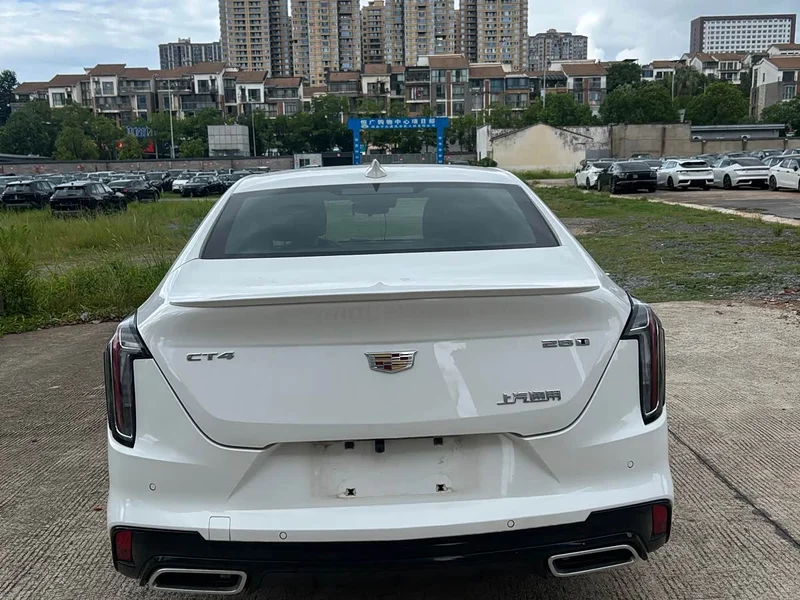 Cadillac CT4 — фото 8