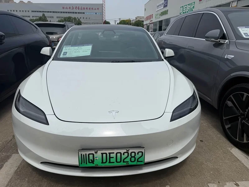 Tesla Model 3 — фото 2