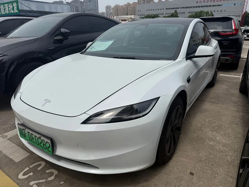 Tesla Model 3 — фото 3