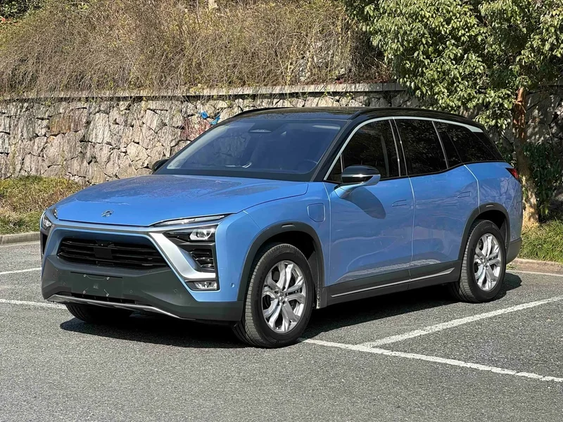 NIO ES8