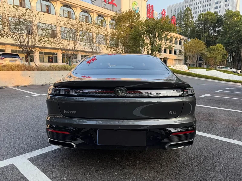 Changan Eado — фото 12