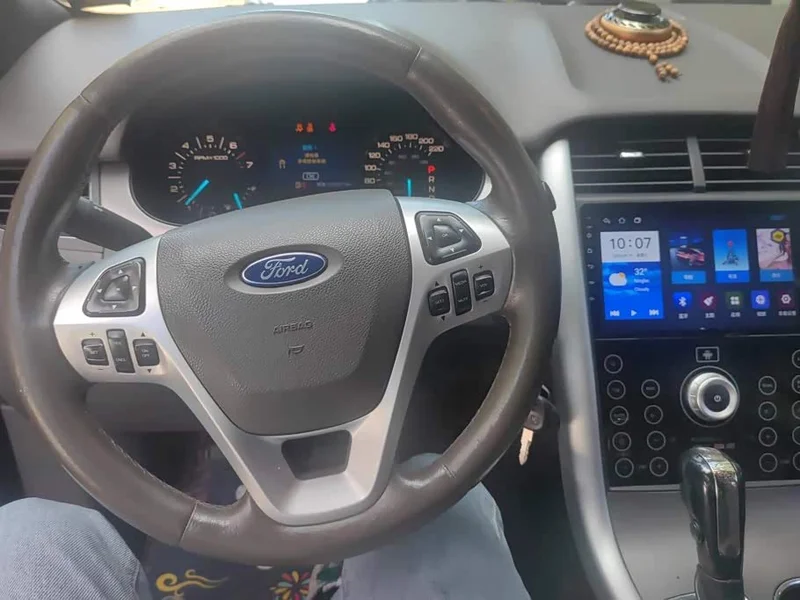 Ford Edge — фото 12