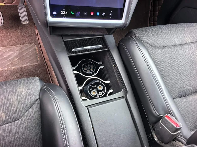 Tesla Model X — фото 18
