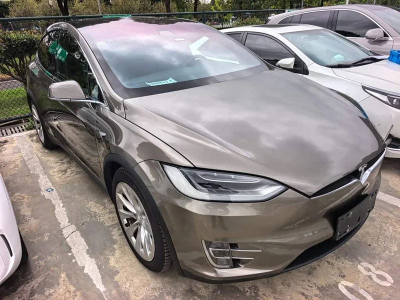 Tesla Model X — фото 3