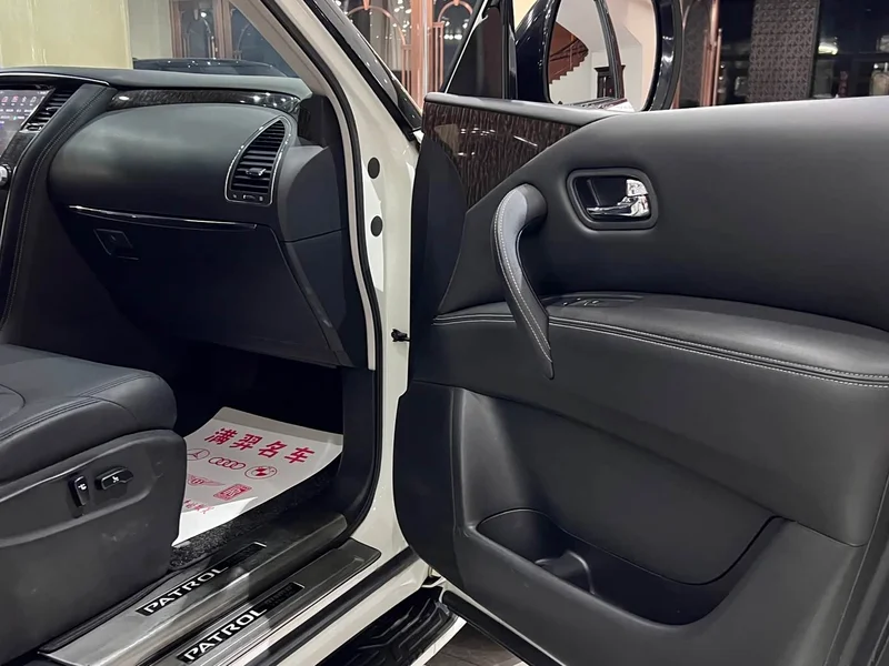 Nissan Patrol — фото 17