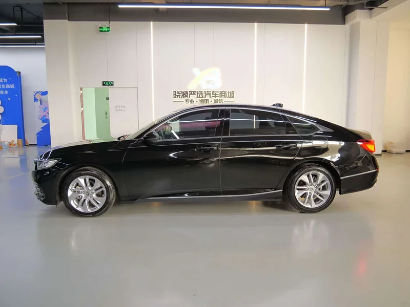 Honda Accord — фото 4