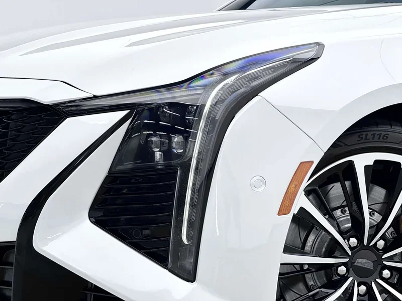 Cadillac CT5 — фото 15