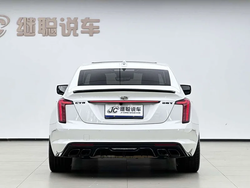 Cadillac CT5 — фото 5