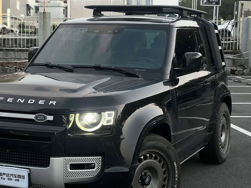 Land Rover Defender — фото 1