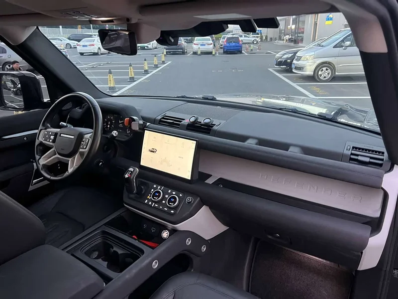 Land Rover Defender — фото 14
