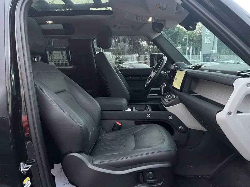 Land Rover Defender — фото 15