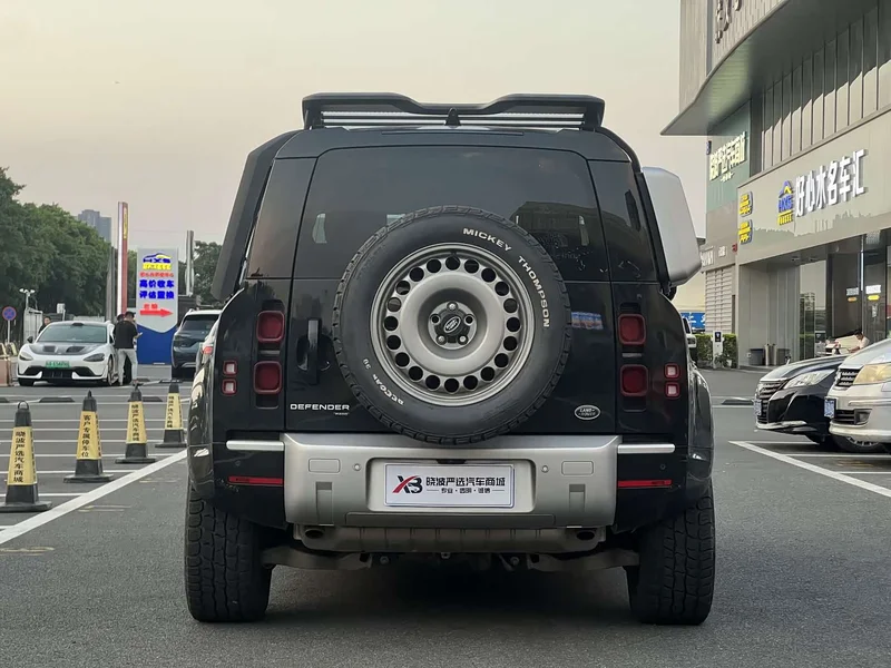 Land Rover Defender — фото 18