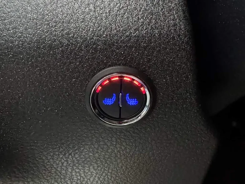 Toyota Yaris L — фото 15
